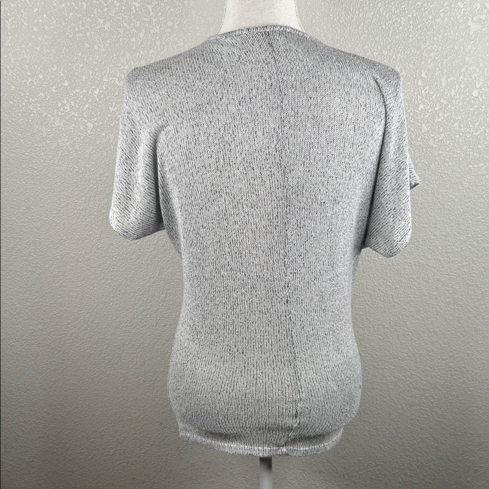 Rennes Y2k 90s Grunge Gray Silver V-Neck Floral Knit Short Sleeve Top Size Small — image 3 of 6